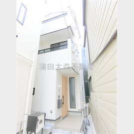 蒲田駅より徒歩13分 築3年5ヶ月 3階建の賃貸物件