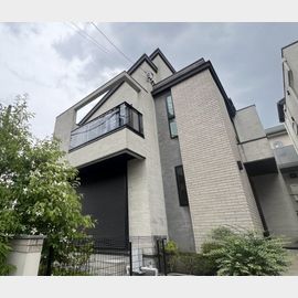 あざみ野駅より徒歩4分 築5年6ヶ月 3階建の賃貸物件