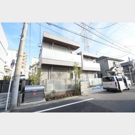 新川崎駅より徒歩15分 築1年10ヶ月 2階建の賃貸物件