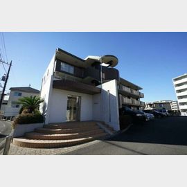 青葉台駅より徒歩10分 築17年2ヶ月 3階建の賃貸物件