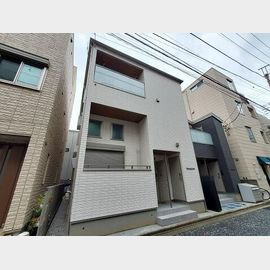 新丸子駅より徒歩4分 築3年2ヶ月 2階建の賃貸物件