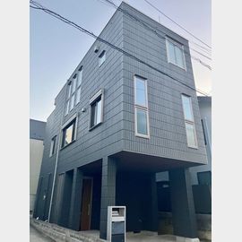 新丸子駅より徒歩9分 築7年11ヶ月 3階建の賃貸物件