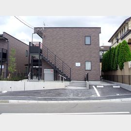 東山田駅より徒歩15分 築13年5ヶ月 2階建の賃貸物件