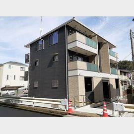 江田駅より徒歩14分 1階 築4年8ヶ月の賃貸物件