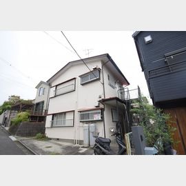 弘明寺駅より徒歩10分 2階 築48年の賃貸物件