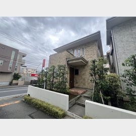 あざみ野駅より徒歩10分 築10年4ヶ月 2階建の賃貸物件