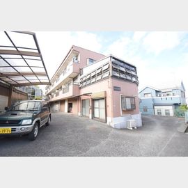 宮前平駅よりバス20分 築35年6ヶ月 3階建の賃貸物件
