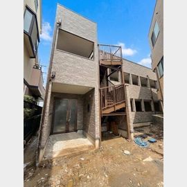 元住吉駅より徒歩7分 新築 3階建の賃貸物件