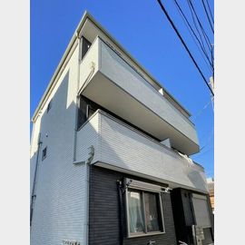 四ツ木駅より徒歩9分 築5年 3階建の賃貸物件