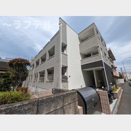 新所沢駅より徒歩5分 築4年8ヶ月 3階建の賃貸物件
