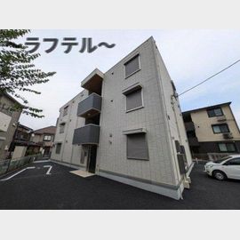 入間市駅より徒歩23分 築1年5ヶ月 3階建の賃貸物件