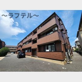 武蔵藤沢駅より徒歩30分 築11年9ヶ月 3階建の賃貸物件