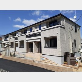 小手指駅より徒歩21分 築1年10ヶ月 2階建の賃貸物件