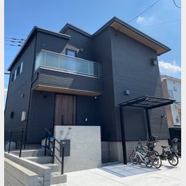 狭山市駅よりバス11分 築1年2ヶ月 2階建の賃貸物件