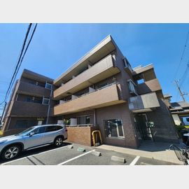 狭山市駅より徒歩9分 築26年6ヶ月 3階建の賃貸物件