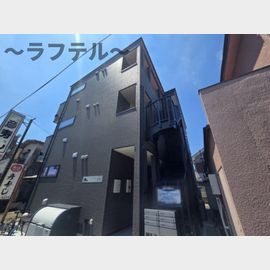 街角と休日のフェリーチェ 3階 新築の賃貸物件