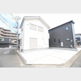 武蔵藤沢駅より徒歩22分 1階 築3年の賃貸物件