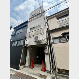 稲荷町駅より徒歩4分 築43年の賃貸物件