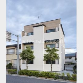 保谷駅より徒歩12分 築8年2ヶ月 3階建の賃貸物件