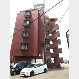 讃岐塩屋駅より徒歩14分 4階 築35年8ヶ月の賃貸物件