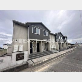 伏石駅より徒歩32分 築12年2ヶ月 2階建の賃貸物件