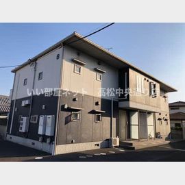 みの駅より徒歩12分 築18年10ヶ月 2階建の賃貸物件