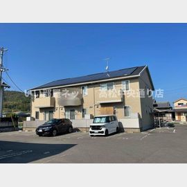 志度駅より徒歩9分 築13年7ヶ月 2階建の賃貸物件