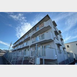 屋島駅より徒歩11分 築40年5ヶ月 3階建の賃貸物件