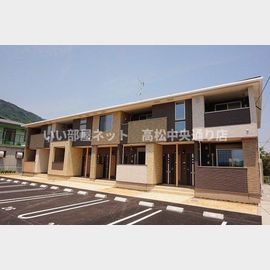 八栗駅より徒歩12分 築8年8ヶ月 2階建の賃貸物件