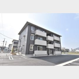 ユニヴェールE棟 3階 築4年10ヶ月の賃貸物件