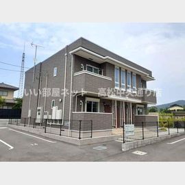 屋島駅より徒歩23分 築7年8ヶ月 2階建の賃貸物件