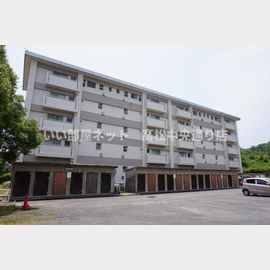 宇多津駅より徒歩33分 2階 築55年の賃貸物件