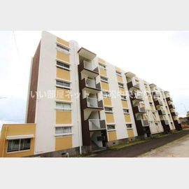 坂出駅より徒歩30分 3階 築55年2ヶ月の賃貸物件