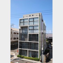 丸亀駅より徒歩4分 築22年 5階建の賃貸物件