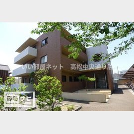 坂出駅より徒歩7分 築23年3ヶ月 3階建の賃貸物件