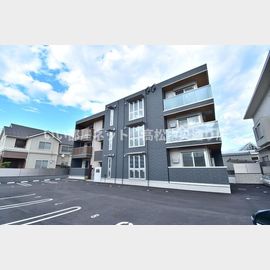 伏石駅より徒歩3分 1階 築2年の賃貸物件