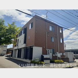 香西駅より徒歩16分 築9年5ヶ月 3階建の賃貸物件