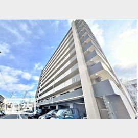 丸亀駅より徒歩6分 築5年2ヶ月 10階建の賃貸物件