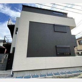 上尾駅より徒歩12分 新築 3階建の賃貸物件