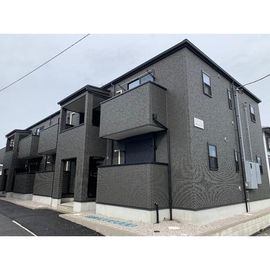 久喜駅よりバス5分 築5年1ヶ月 2階建の賃貸物件