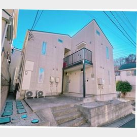 大宮駅よりバス21分 2階 築8年9ヶ月の賃貸物件