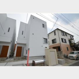 東大宮駅より徒歩11分 築8年7ヶ月 2階建の賃貸物件