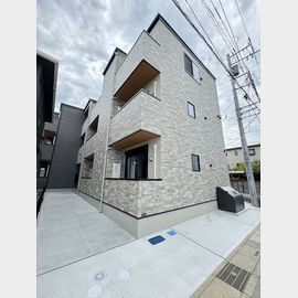 上尾駅より徒歩10分 築1年6ヶ月 3階建の賃貸物件