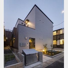 八潮駅より徒歩11分 築7年10ヶ月 2階建の賃貸物件