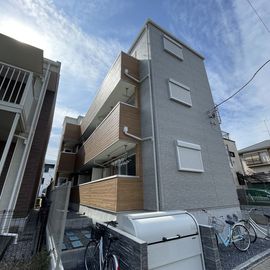 東大宮駅より徒歩7分 築4年4ヶ月 3階建の賃貸物件