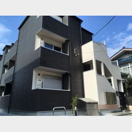 大宮駅より徒歩12分 築7年11ヶ月 3階建の賃貸物件