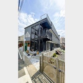 新井宿駅より徒歩10分 築2年6ヶ月 3階建の賃貸物件