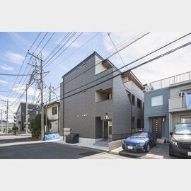 北戸田駅より徒歩9分 築2年 3階建の賃貸物件
