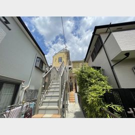 鶴見駅よりバス15分 2階 築3年1ヶ月の賃貸物件