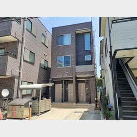 川崎駅よりバス11分 3階 築8年1ヶ月の賃貸物件